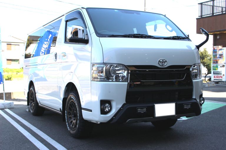 The featured image of TOYOTA トヨタ ハイエースバン