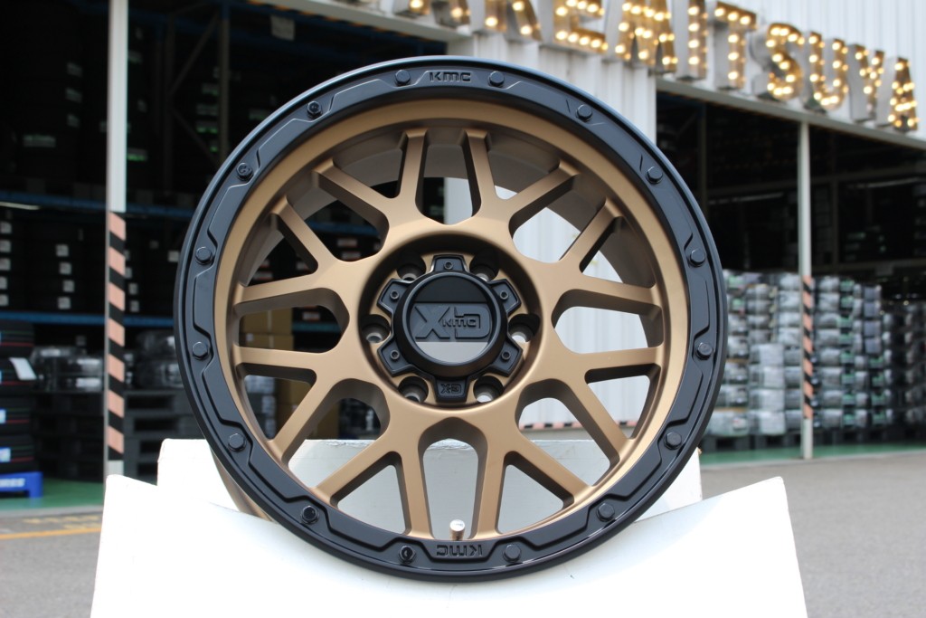 海外輸入ホイール 18x8.5マットブラックホイールXD XD135グレネード