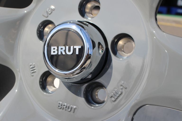 The featured image of BRUT ブルート BR-44