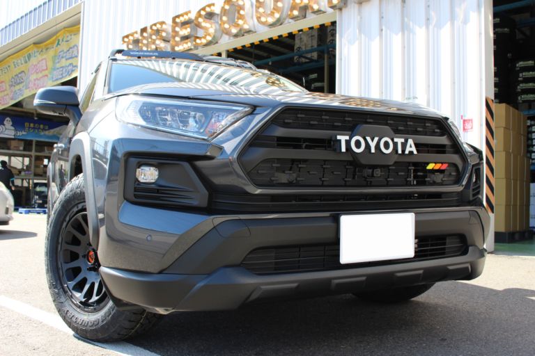 The featured image of TOYOTA RAV4 アドベンチャーに、17インチ DELTA FORCE OVAL